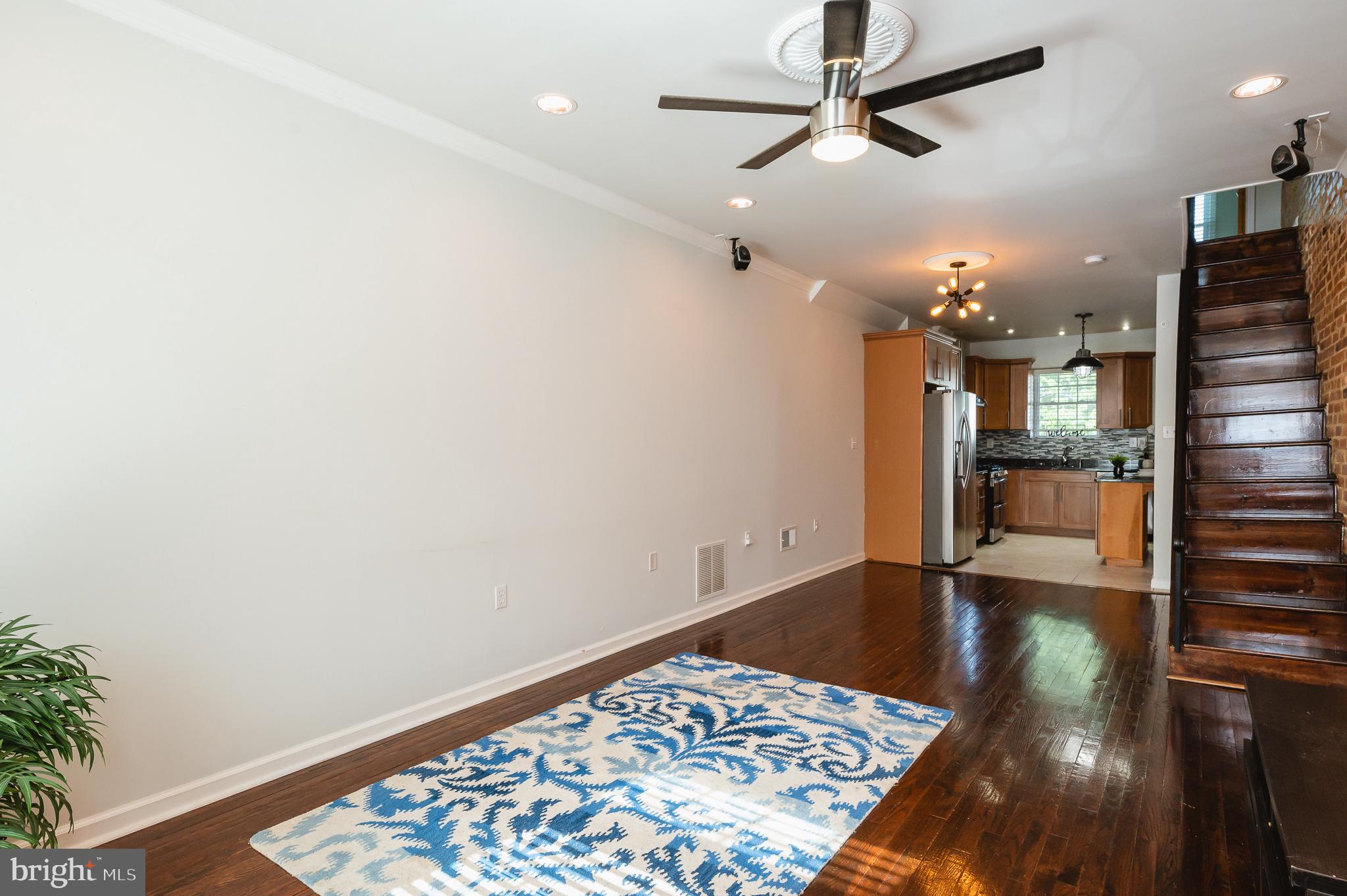 GREEKTOWN - Residential Lease