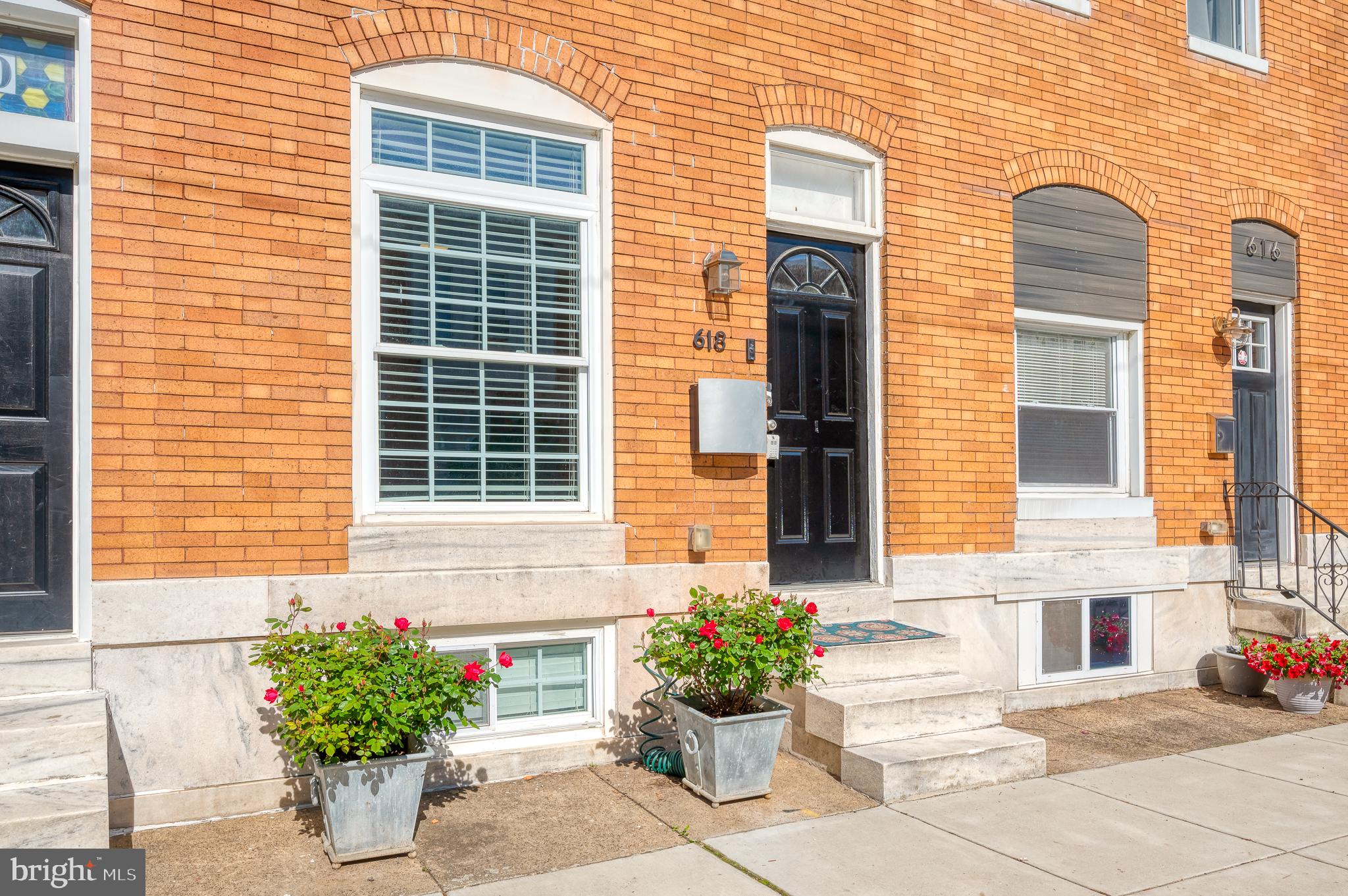 GREEKTOWN - Residential Lease