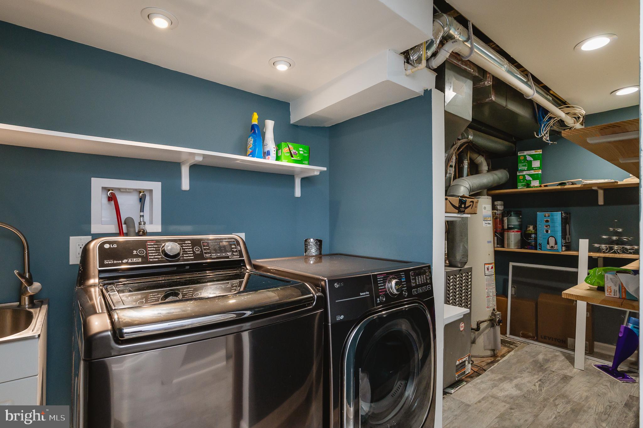 GREEKTOWN - Residential Lease