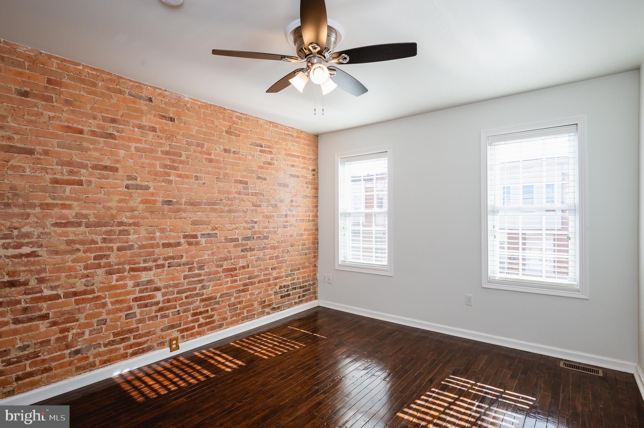 GREEKTOWN - Residential Lease