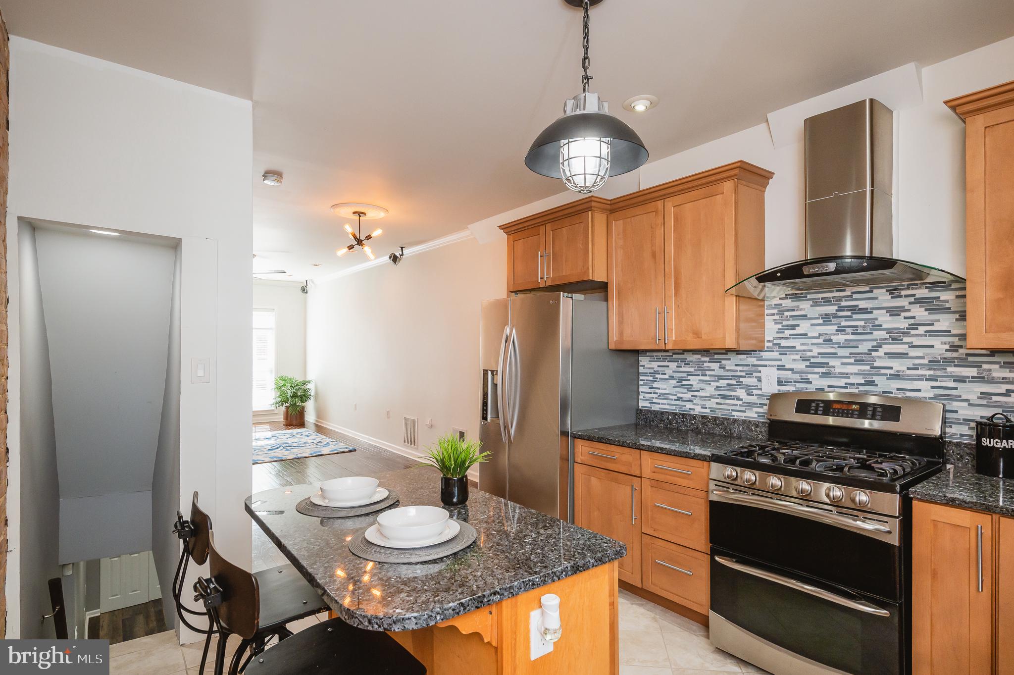 GREEKTOWN - Residential Lease