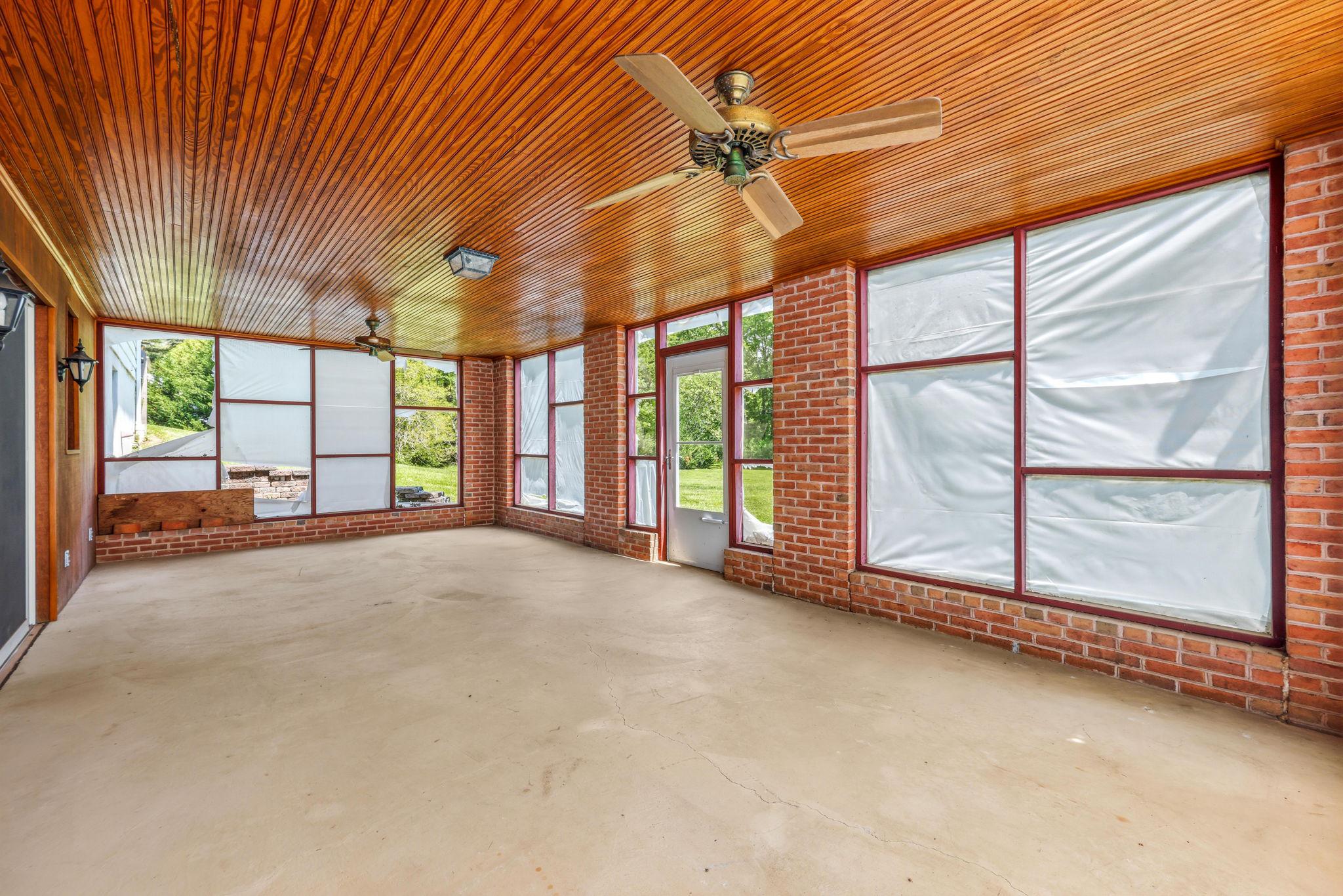 CARROLL MANOR - Residential