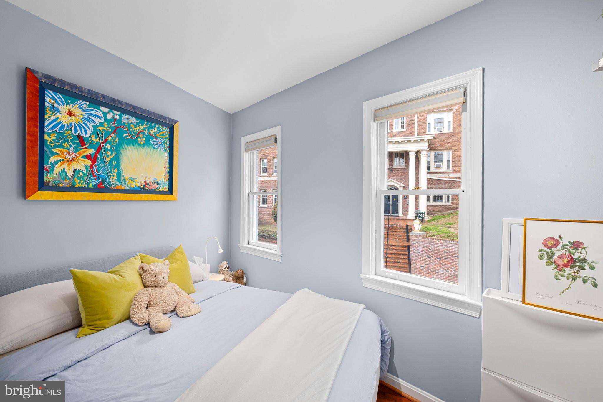 1529 27TH STREET NW