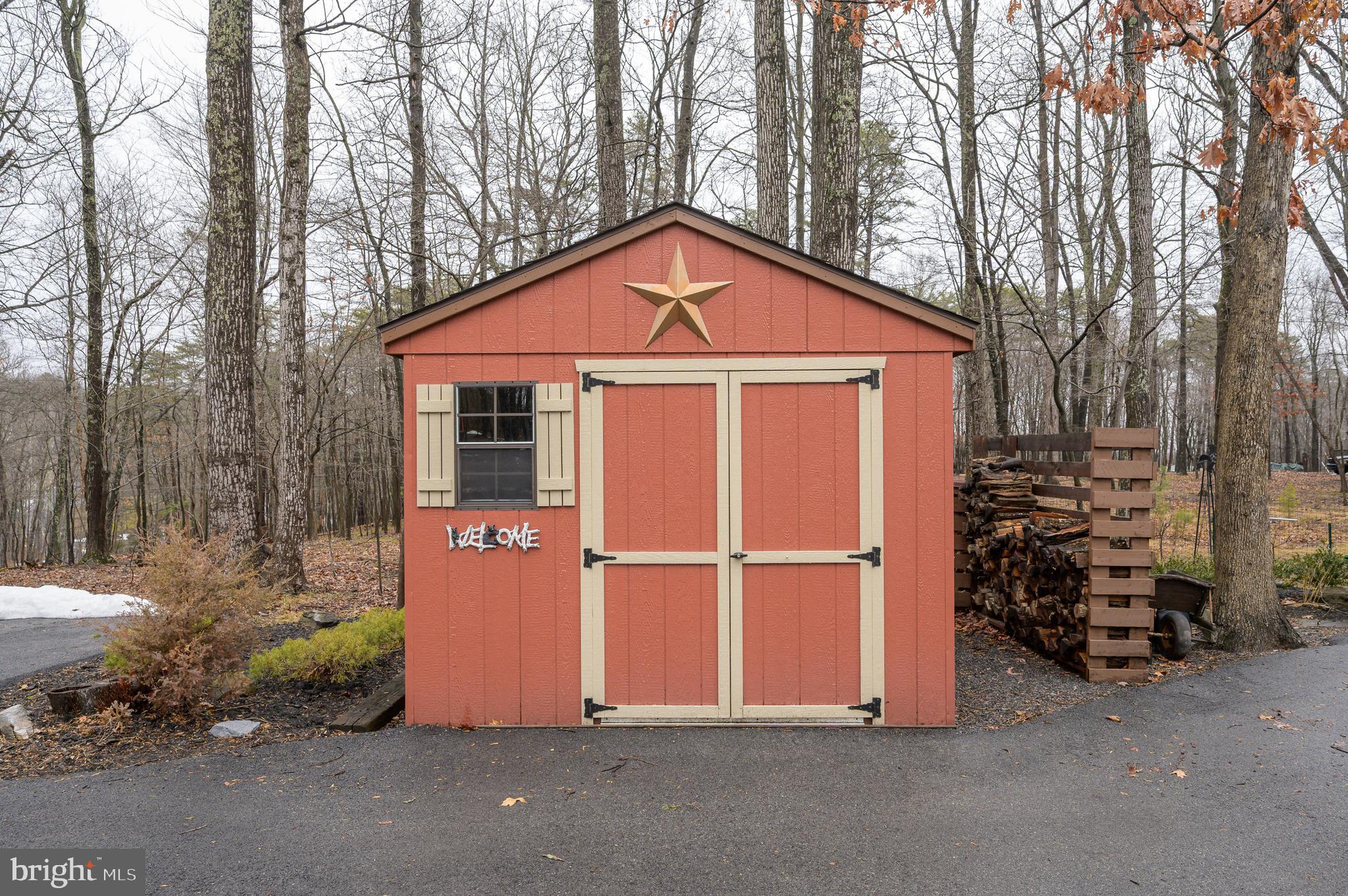 THE WOODS - Residential