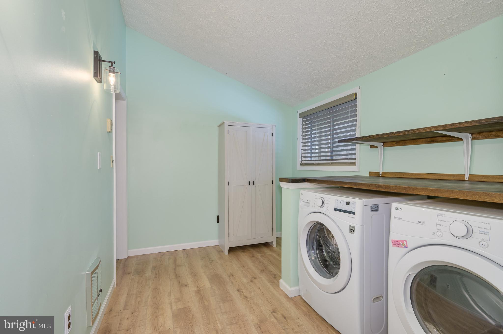 THE WOODS - Residential