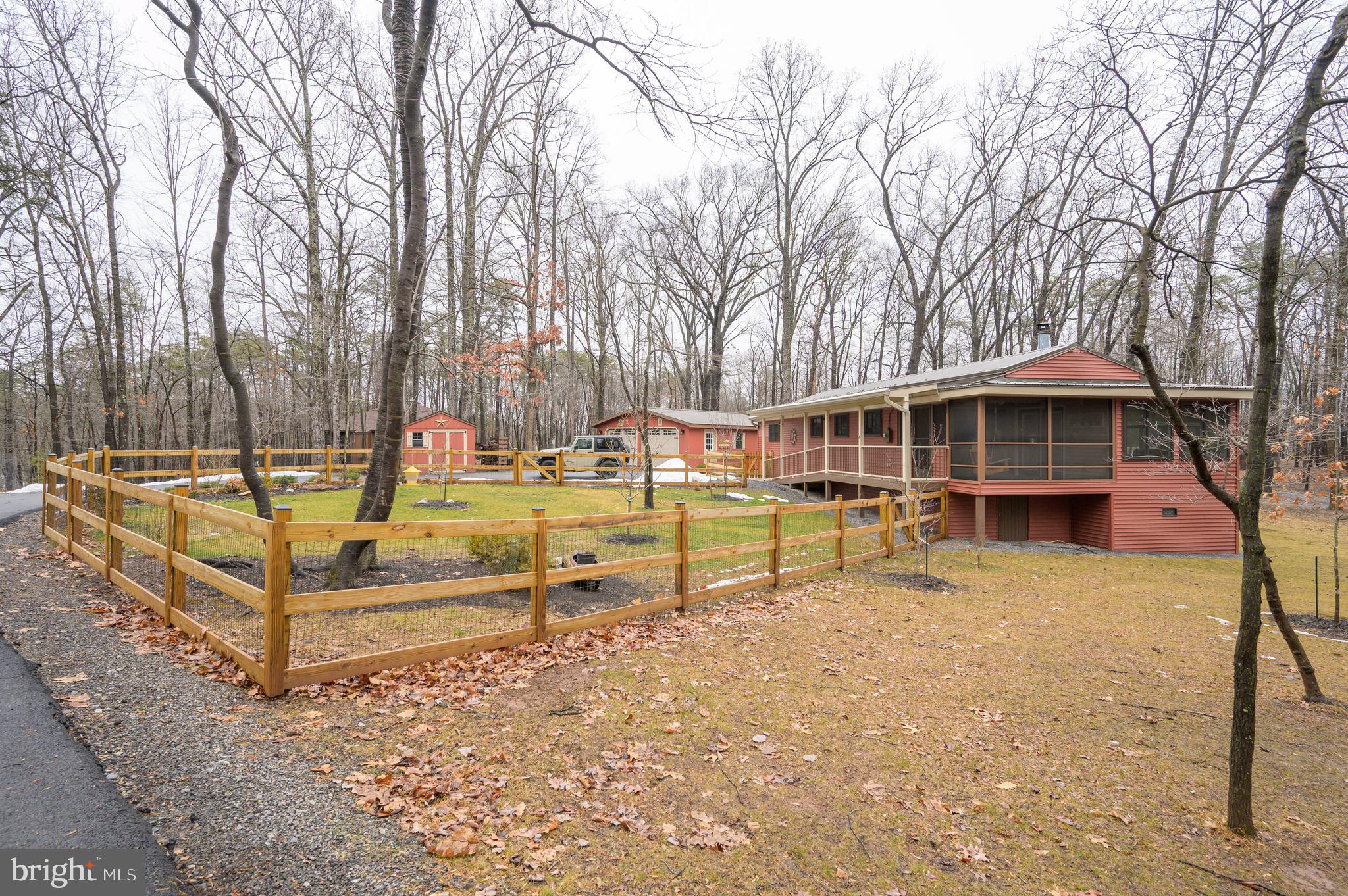 THE WOODS - Residential