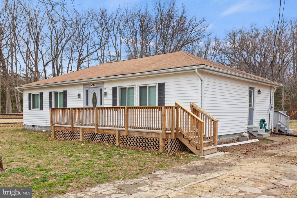 Photo of 641 Holly Vista Drive, COLONIAL BEACH, VA 22443 (MLS # VAWE2010626)