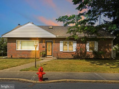 Photo of 130 S 10TH ST, AKRON, PA 17501 (MLS # PALA2037960)