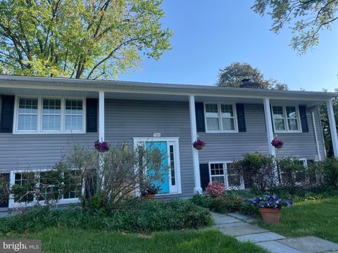 1802 LEADBURN ROAD TOWSON MD 21204