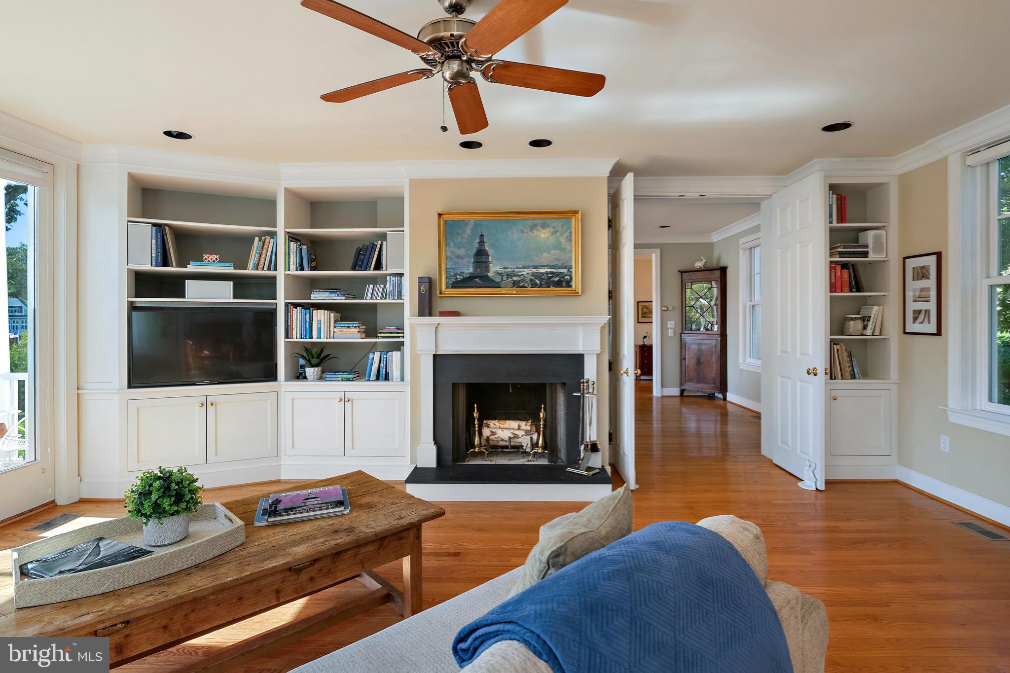 MURRAY HILL - Residential