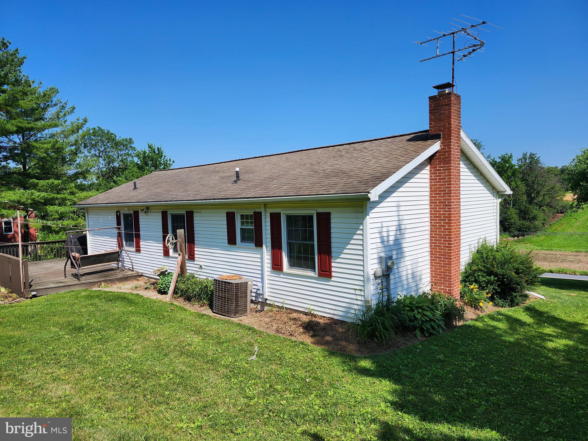 318 LONG LANE