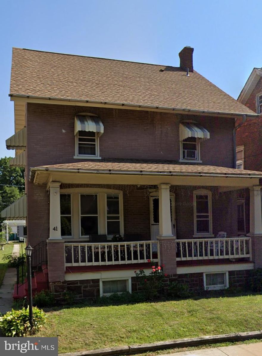Spacious and charming 2 story Colonial with old world charm in the heart of Lansdale Borough. Although this is a nicely kept home with a great yard There are 5 bedrooms, 2 full bath on   the upper floors and a powder room on the main level. The entrance hall has a lovely Colonial Revival staircase, the dining room & living room have deep baseboards and crown molding, there are hardwood floors (in good condition) throughout except for the kitchen has tile floor. There is a nice yard and parking for 2 cars at the rear of property. Located close to Merck  & Co  and  Septa Regional Rail's Lansdale/Doylestown line.