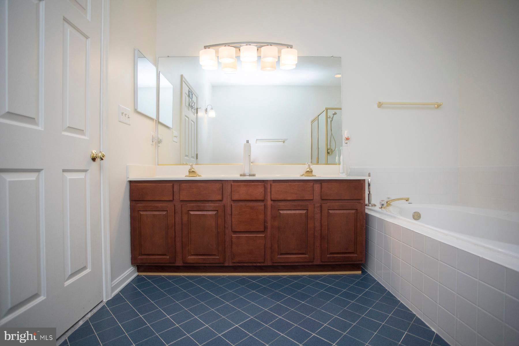 LEE'S HILL TURNBERRY - Residential