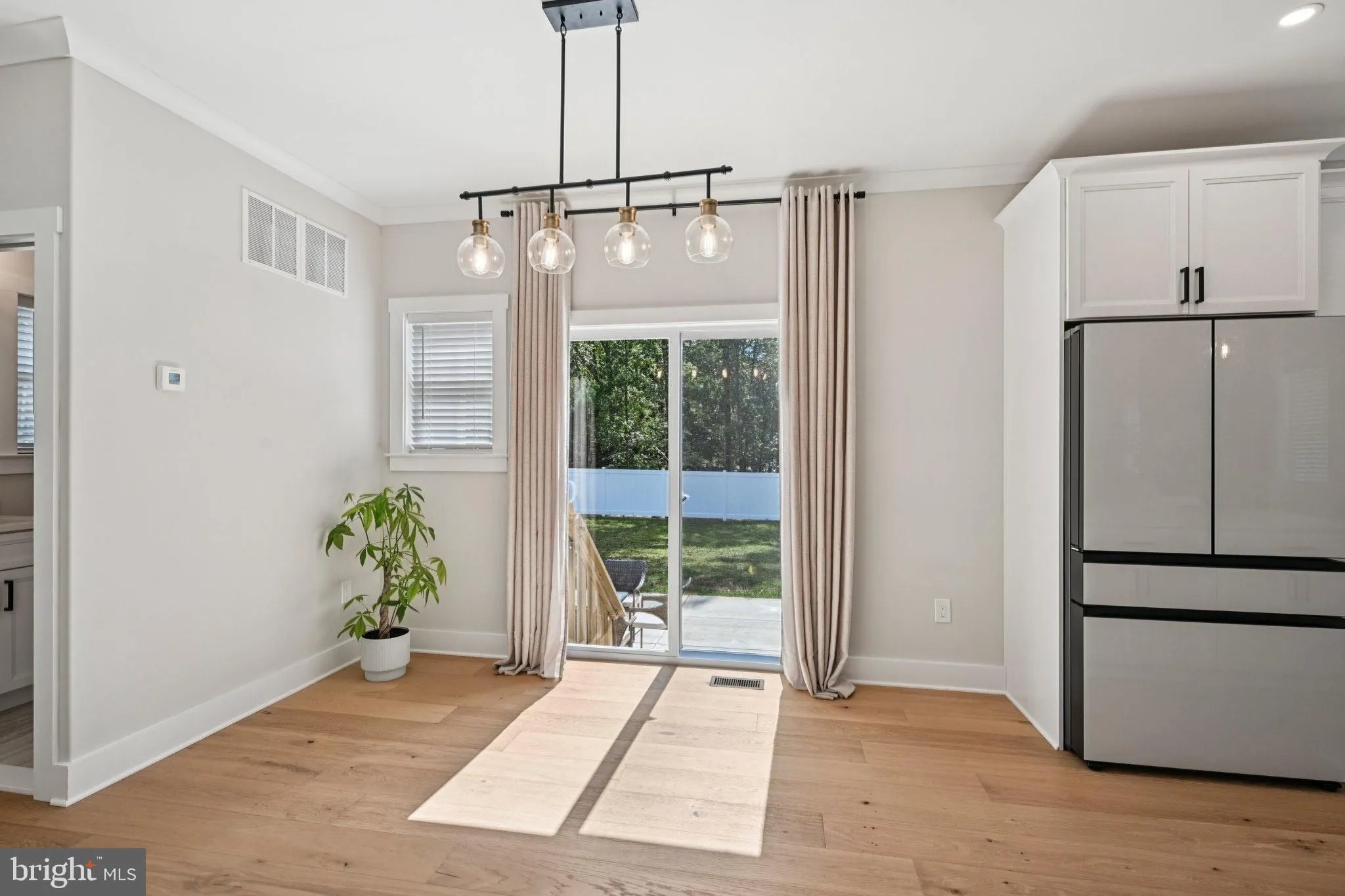 Vineland, New Jersey 08361, United States, 4 Bedrooms Bedrooms, ,3 BathroomsBathrooms,Residential,Pending,204912