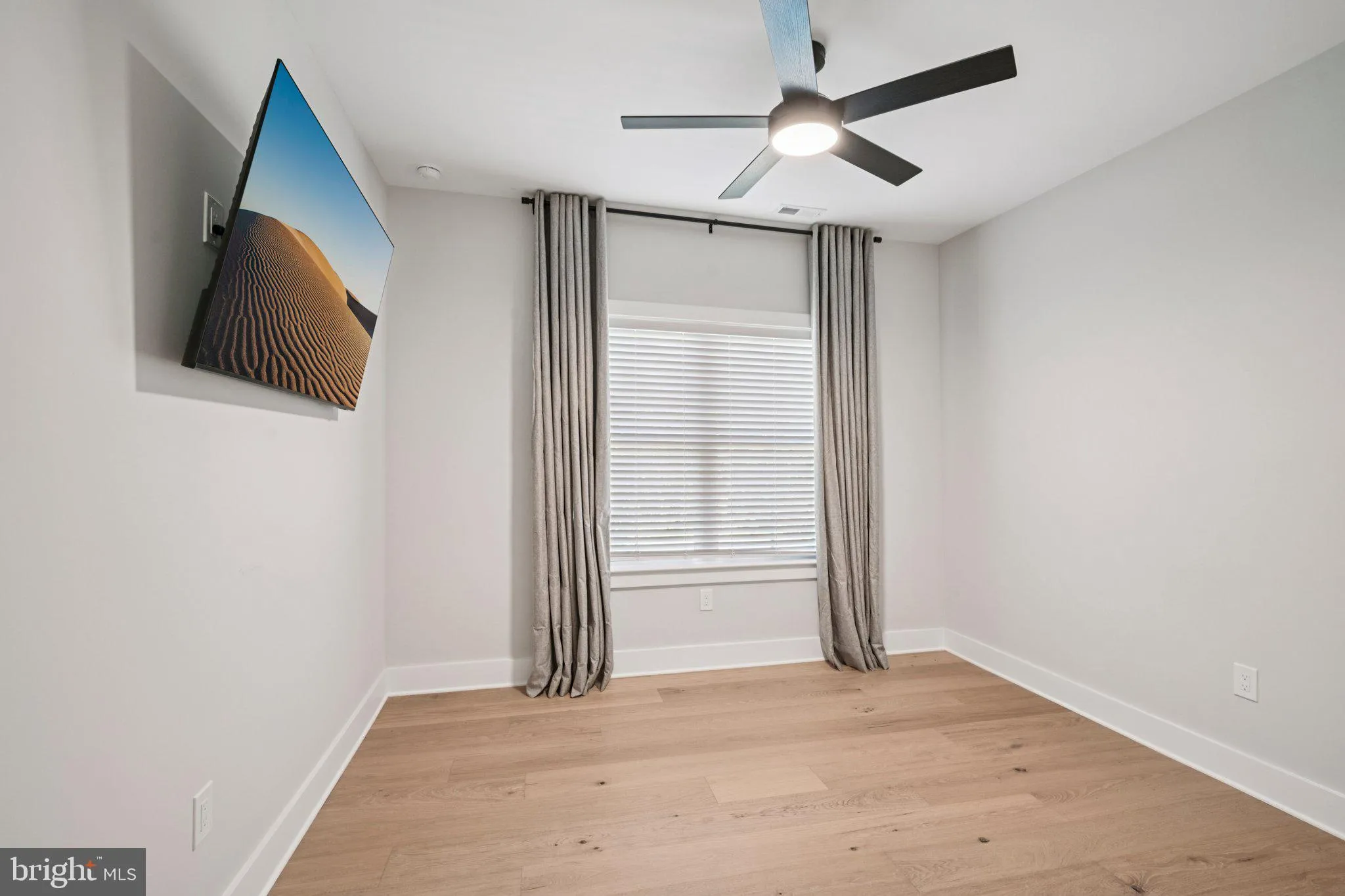 Vineland, New Jersey 08361, United States, 4 Bedrooms Bedrooms, ,3 BathroomsBathrooms,Residential,Pending,204912