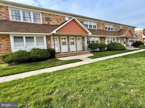Condo For Sale - 5517 Suffolk Court #R4<br/> VENTNOR CITY, NJ 08406