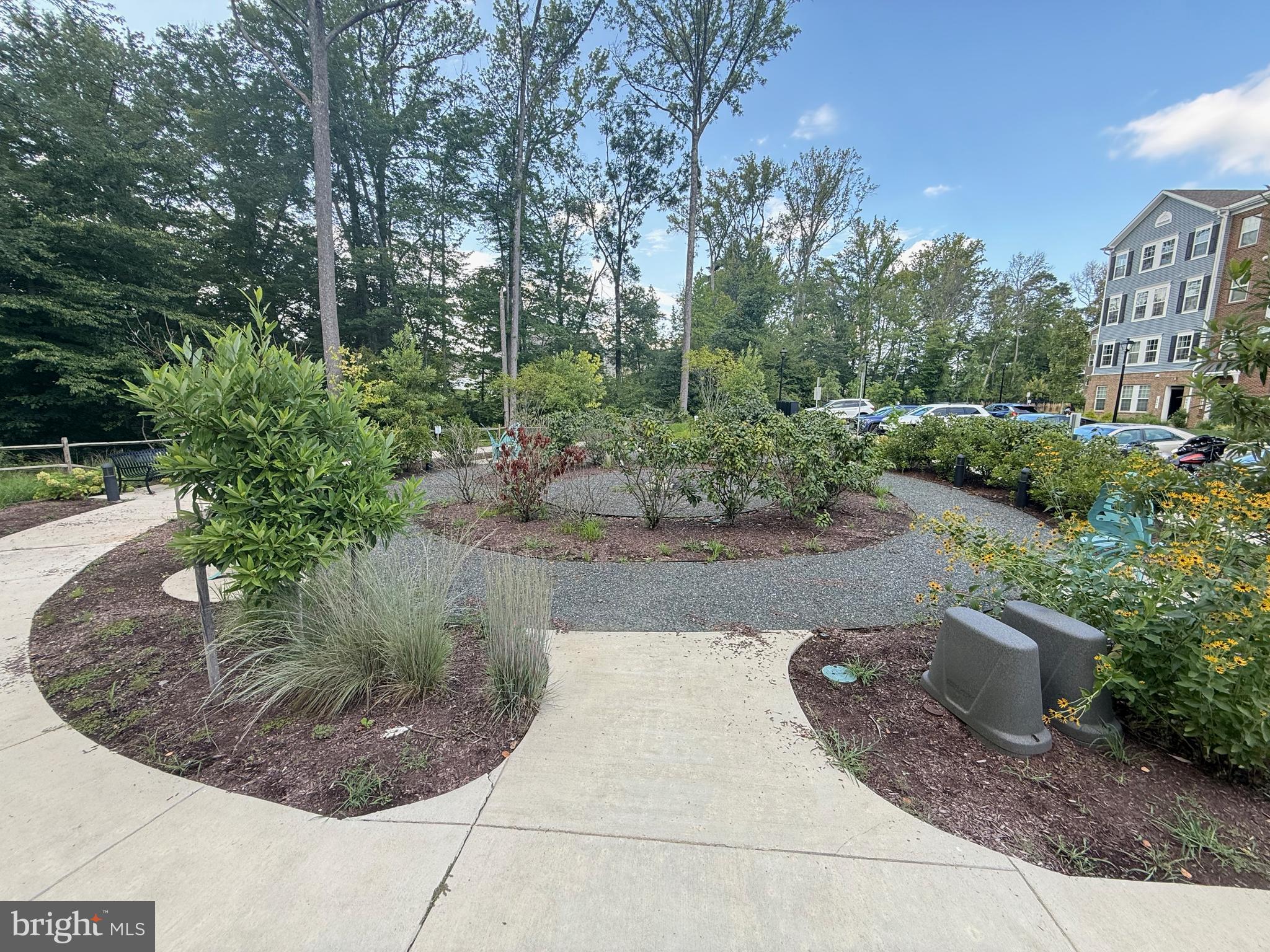 GLENN DALE COMMONS - Residential