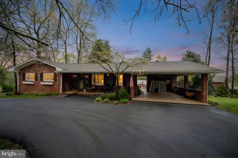 Homes For Sale - 3201 Lakeview Parkway<br/> Orange County, LOCUST GROVE, VA 22508