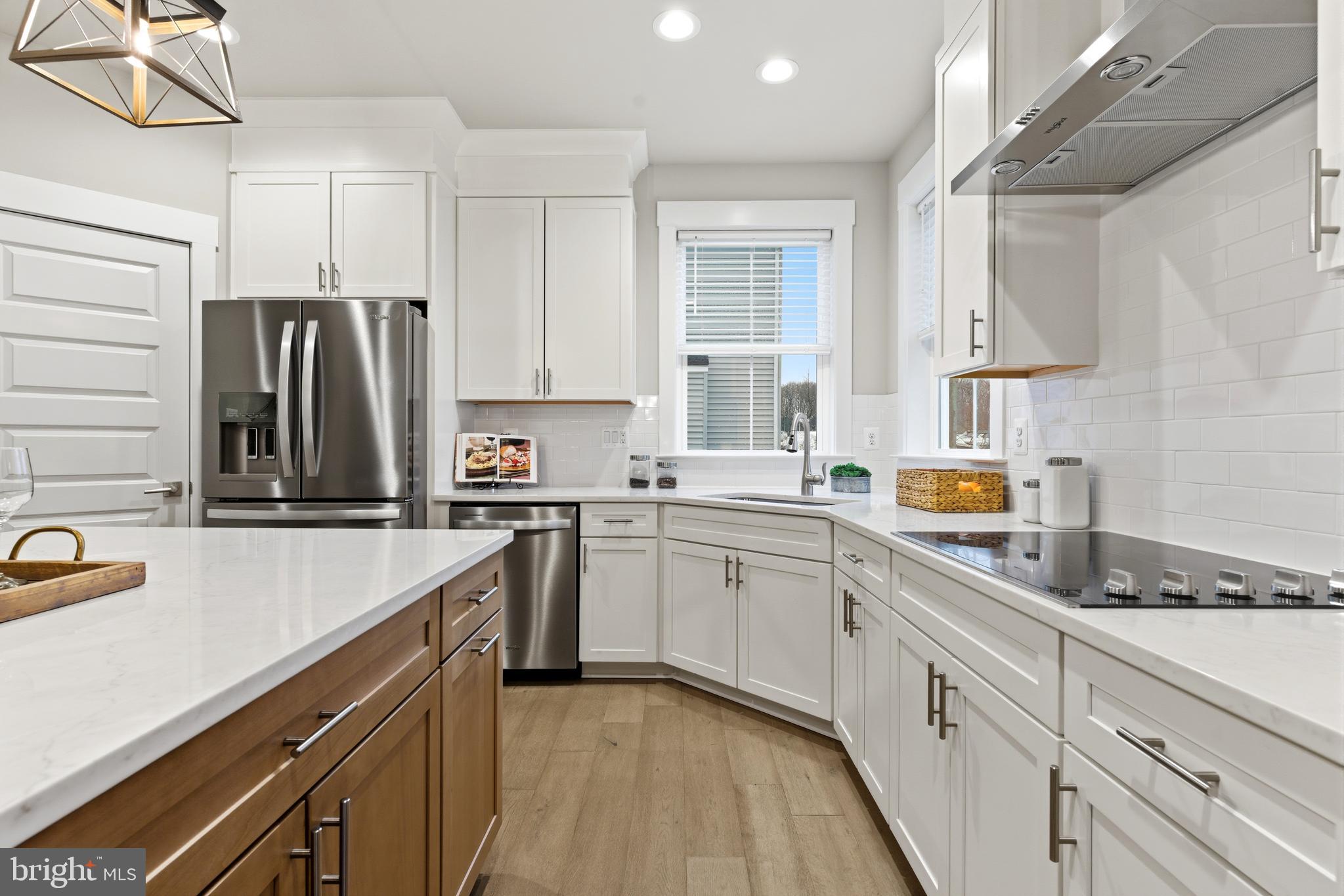 WATERS EDGE - Residential