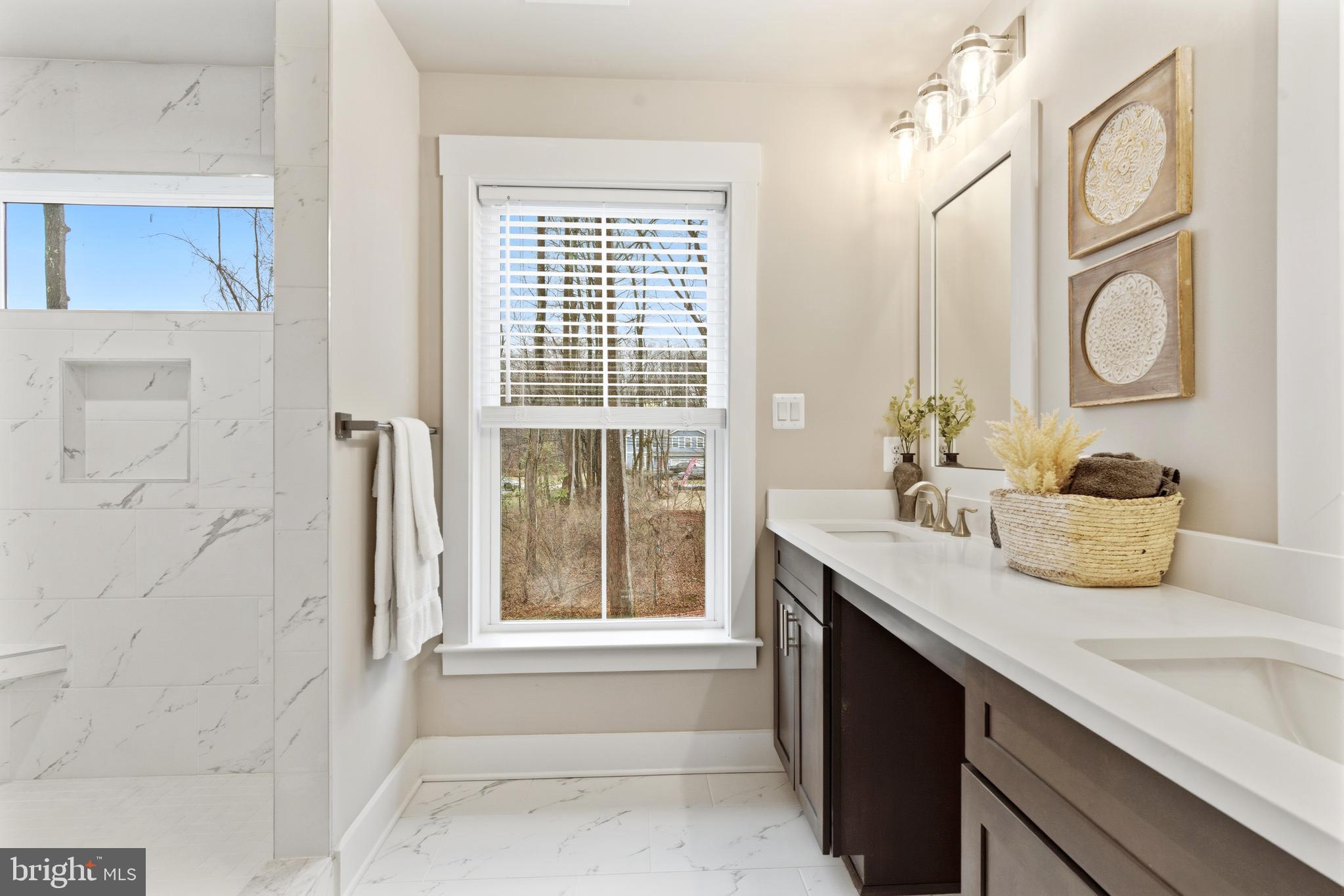 WATERS EDGE - Residential