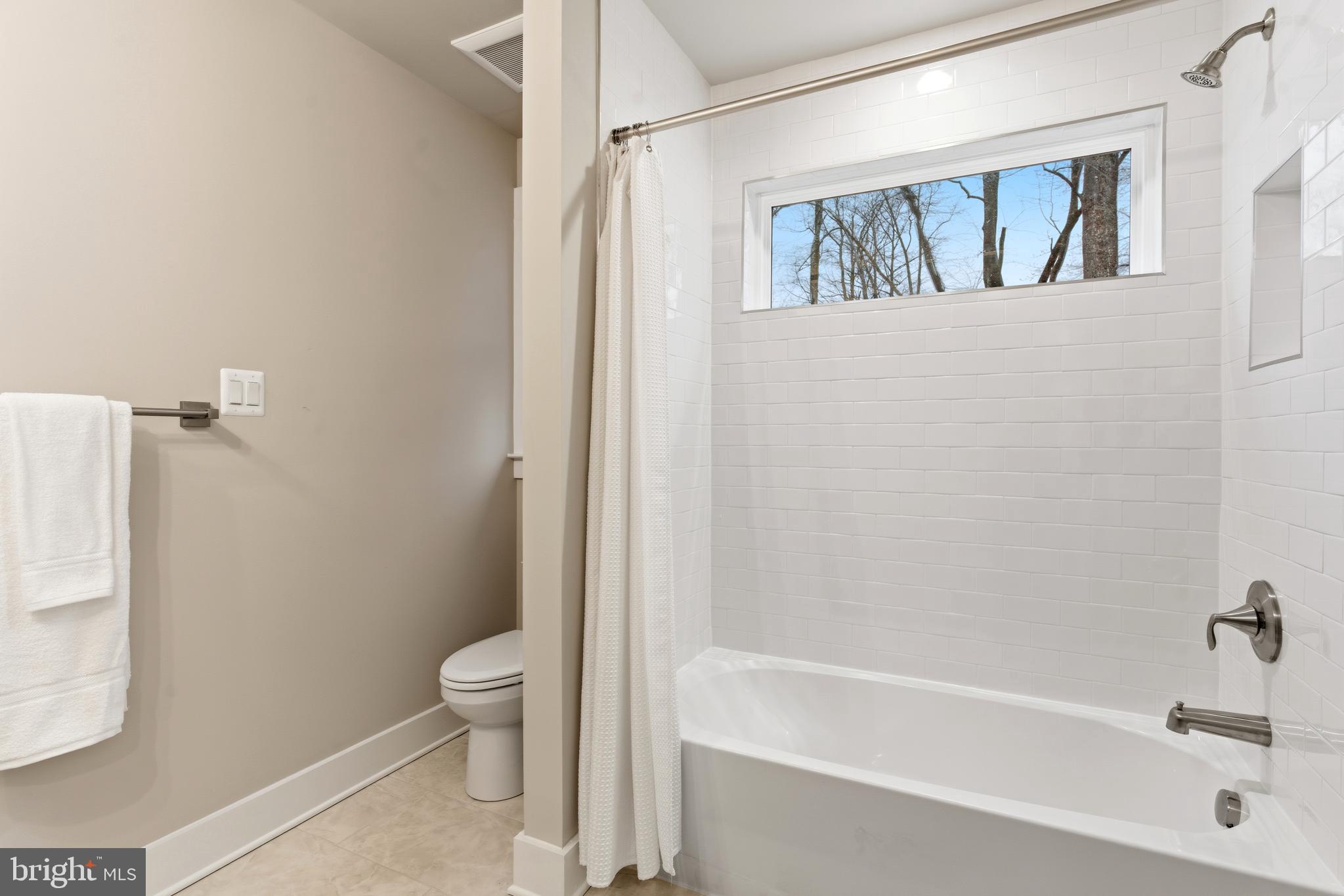 WATERS EDGE - Residential