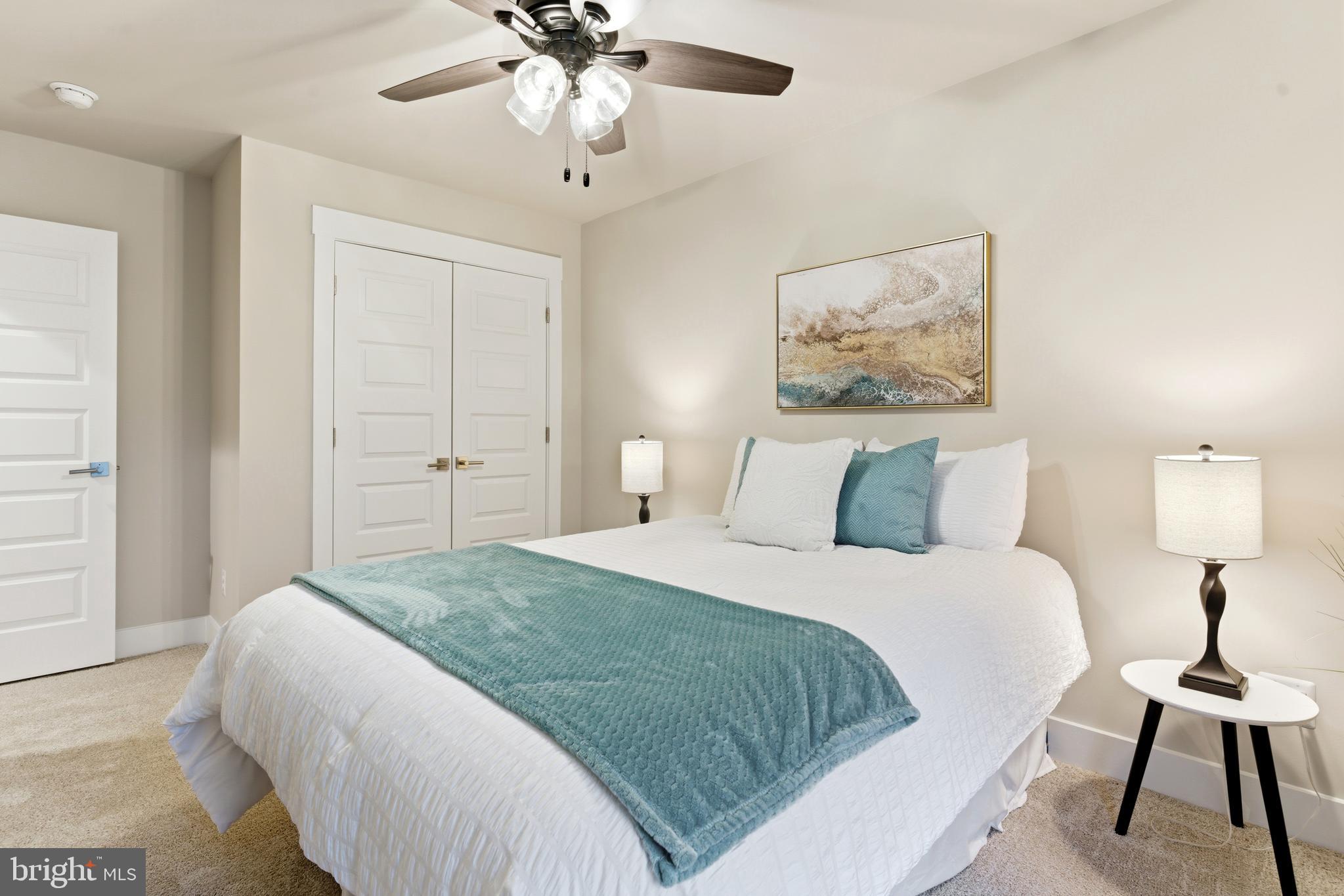 WATERS EDGE - Residential