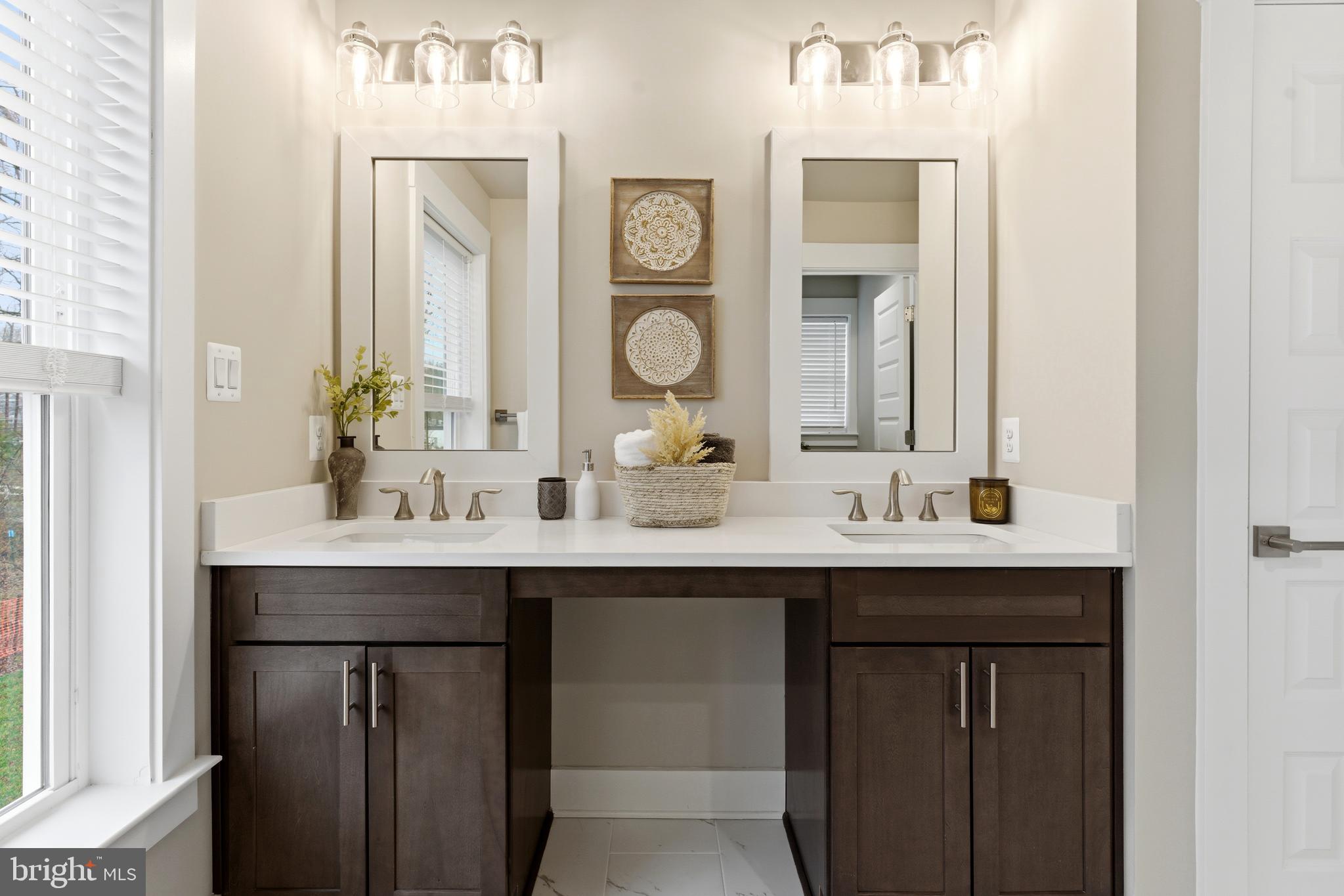 WATERS EDGE - Residential