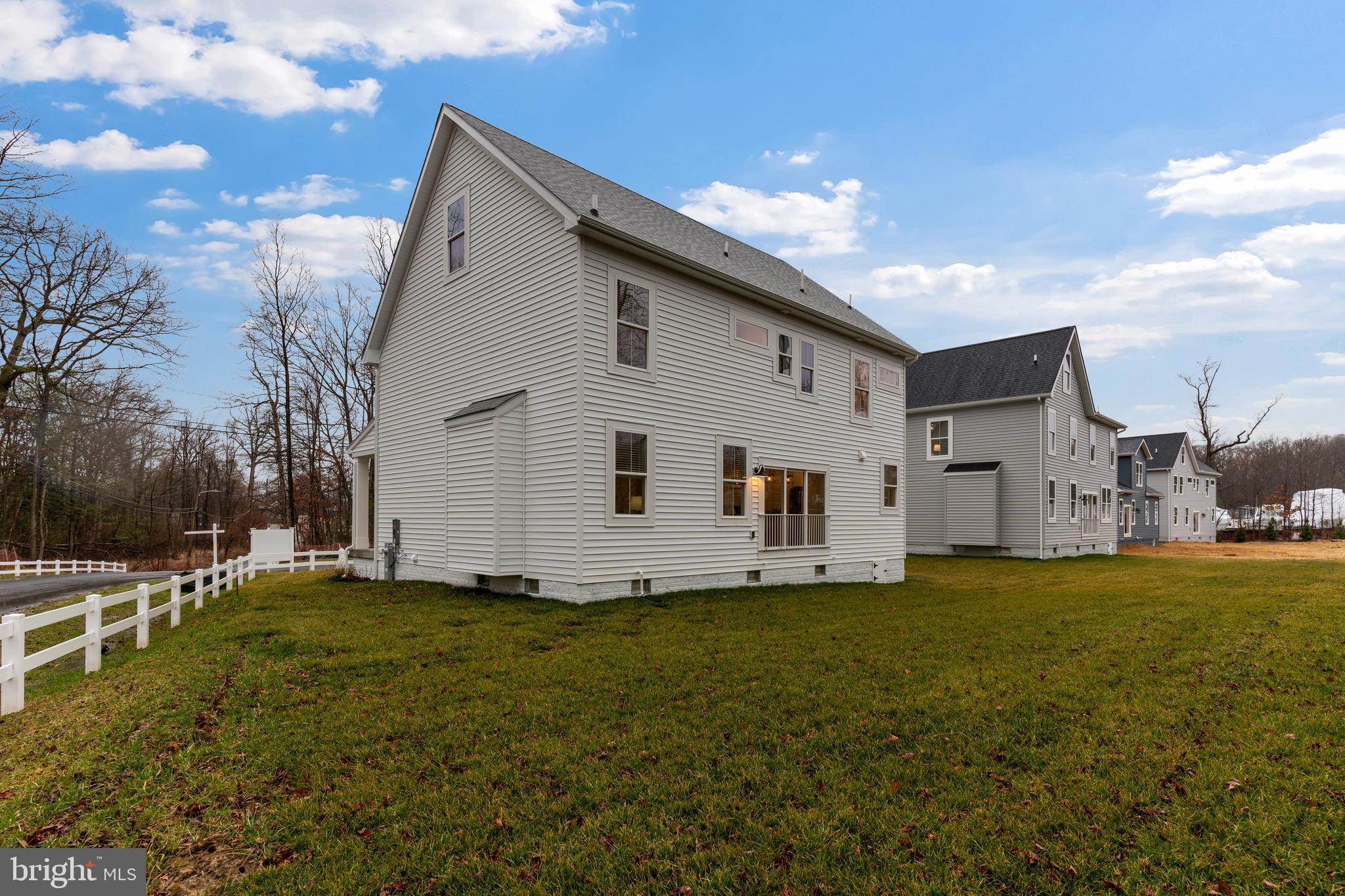 WATERS EDGE - Residential