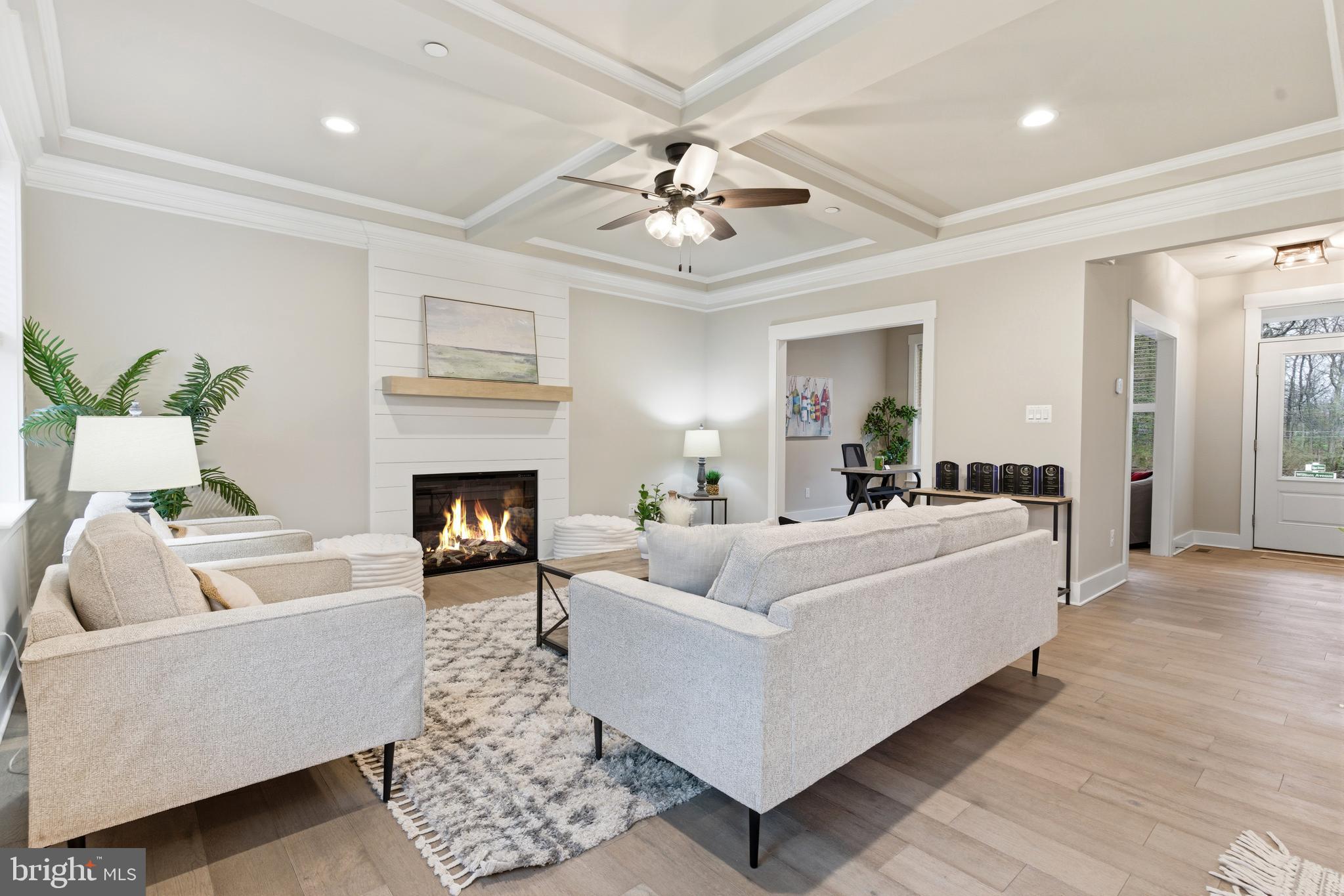 WATERS EDGE - Residential