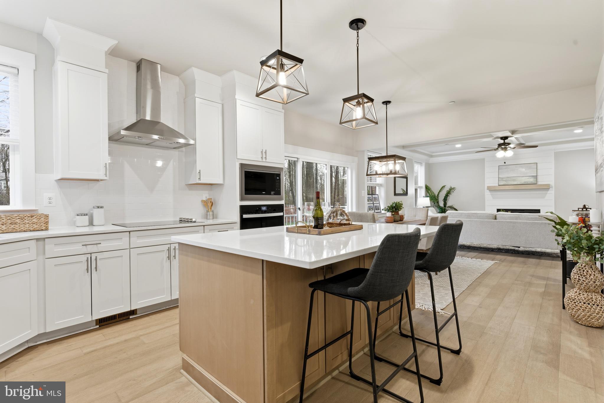 WATERS EDGE - Residential