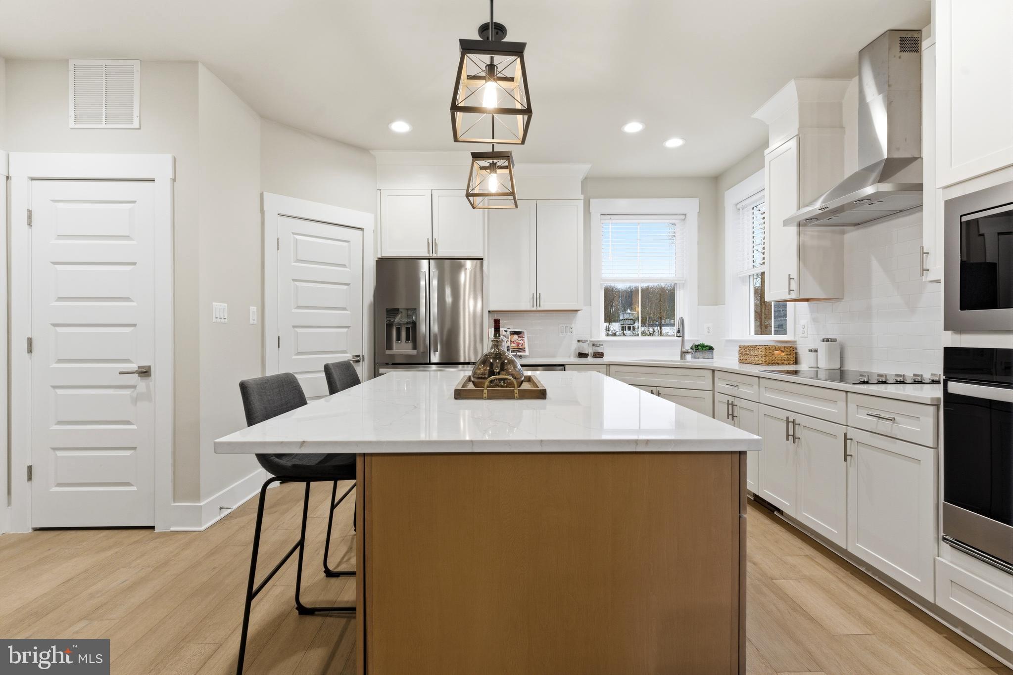 WATERS EDGE - Residential