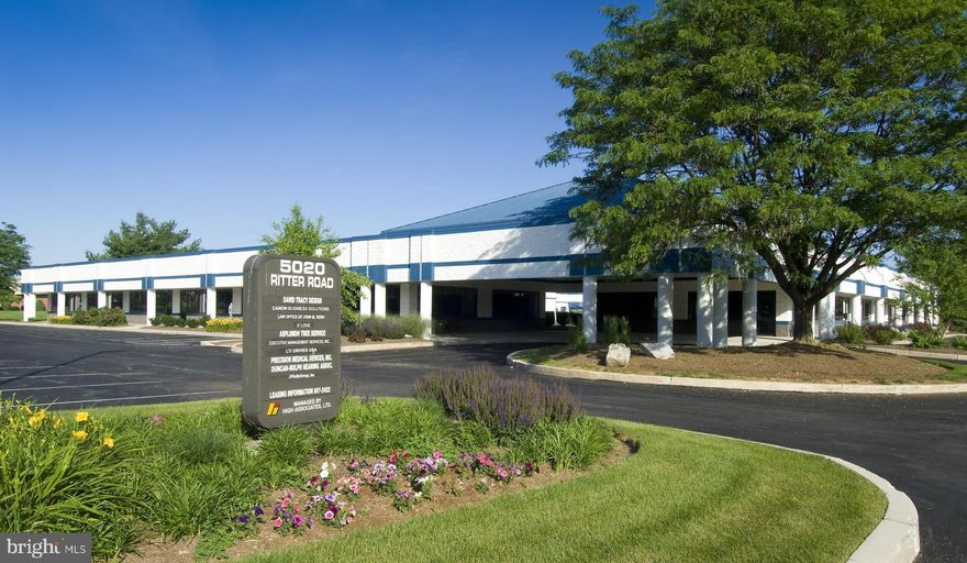 Open flex space with 10 ft. ceilings that's served by one overhead door.  Ample parking available onsite.  Floorplan can be modified to a tenants needs. Neighboring companies include Siemens, Comparion Insurance, American Mint, Suzuki, Progressive, Schaedler Yesco, Erie Insurance and state and federal agencies. In park services include four hotels, six restaurants and two day-cares.