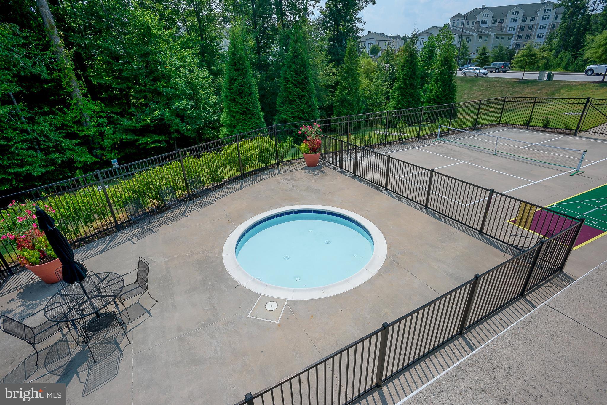 SNOWDEN OVERLOOK - Residential