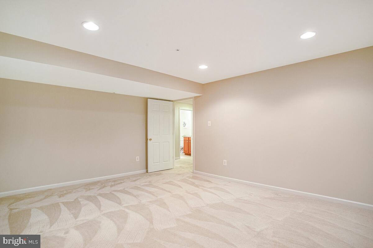 SNOWDEN OVERLOOK - Residential