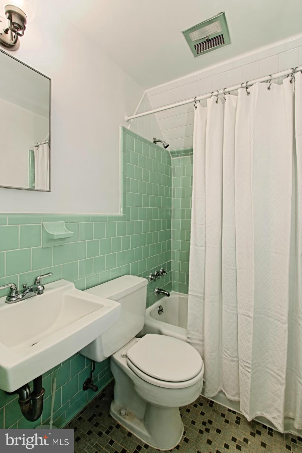 BEECH TREE MANOR - Residential