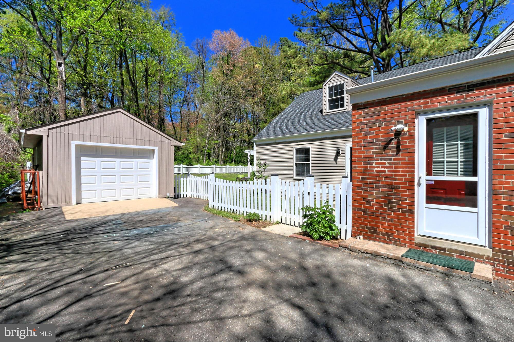 BEECH TREE MANOR - Residential