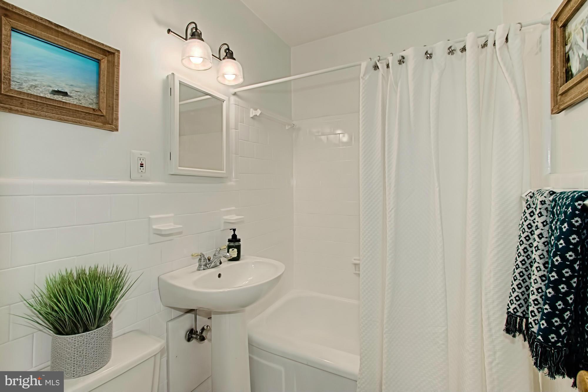 BEECH TREE MANOR - Residential