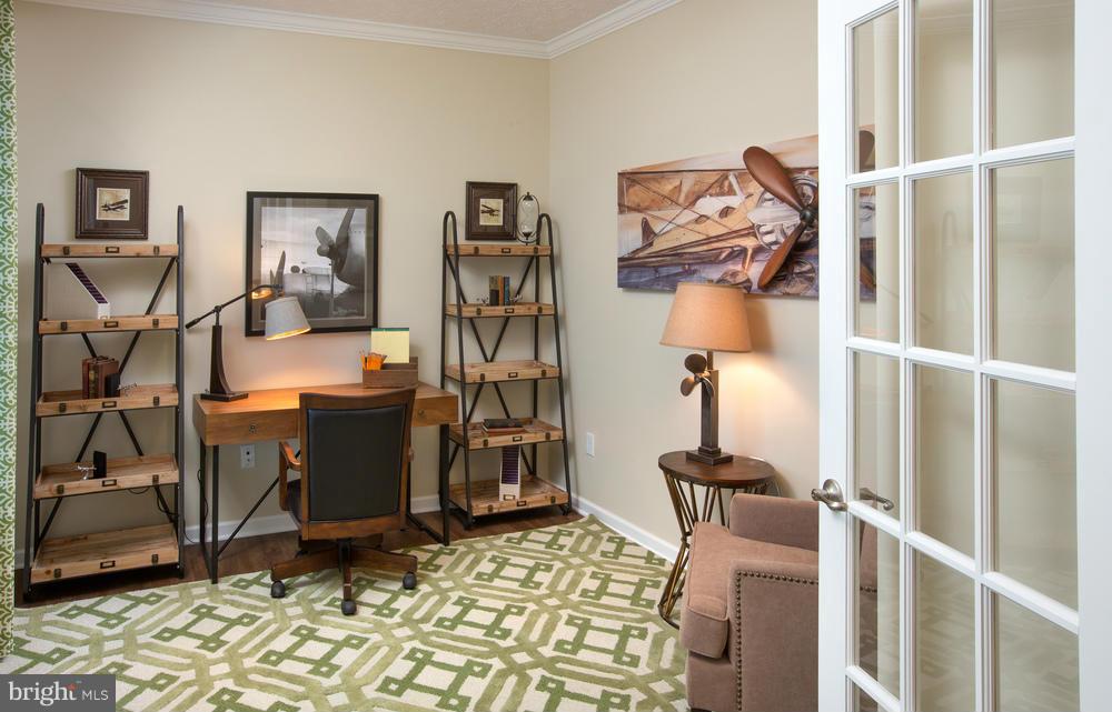 CREEKSIDE VILLAGE - Residential