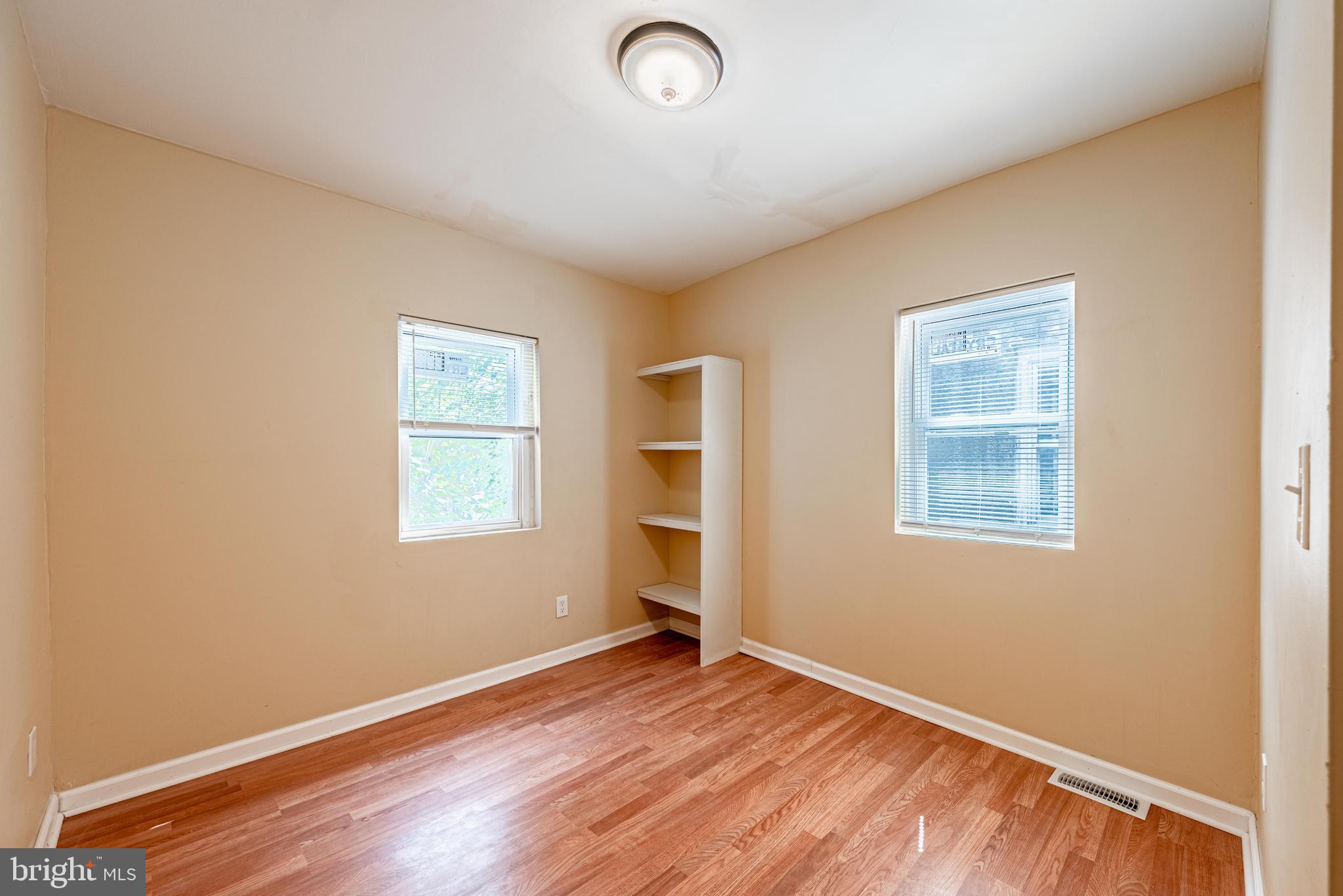 BROADWAY EAST - Residential