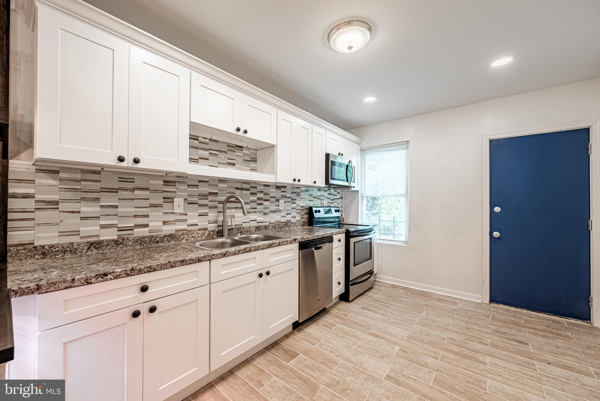 BROADWAY EAST - Residential