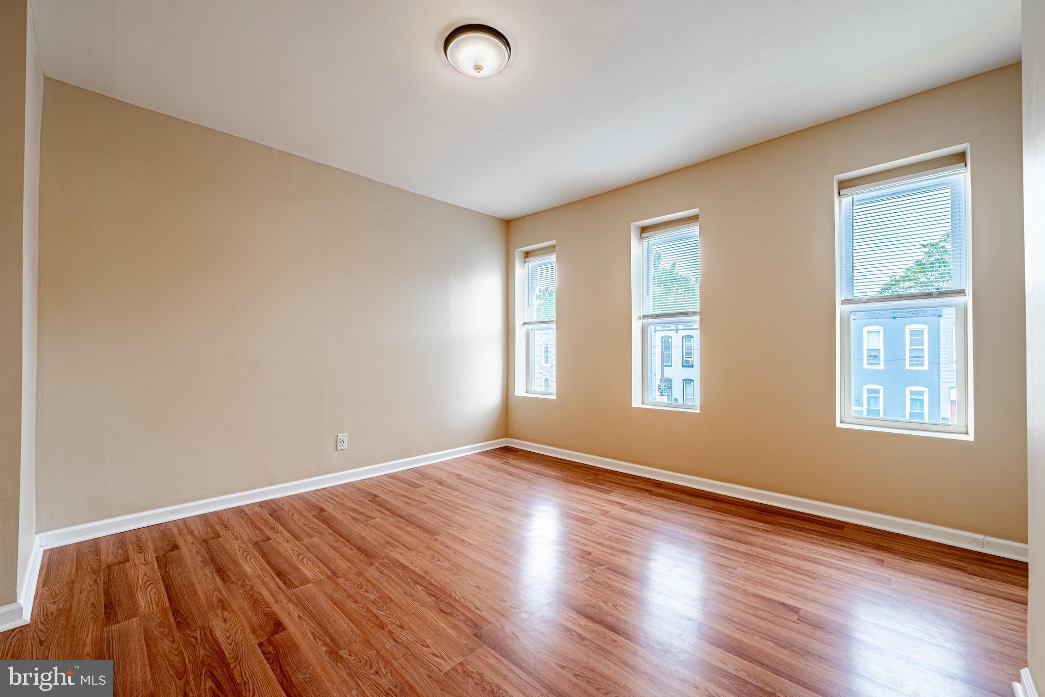 BROADWAY EAST - Residential