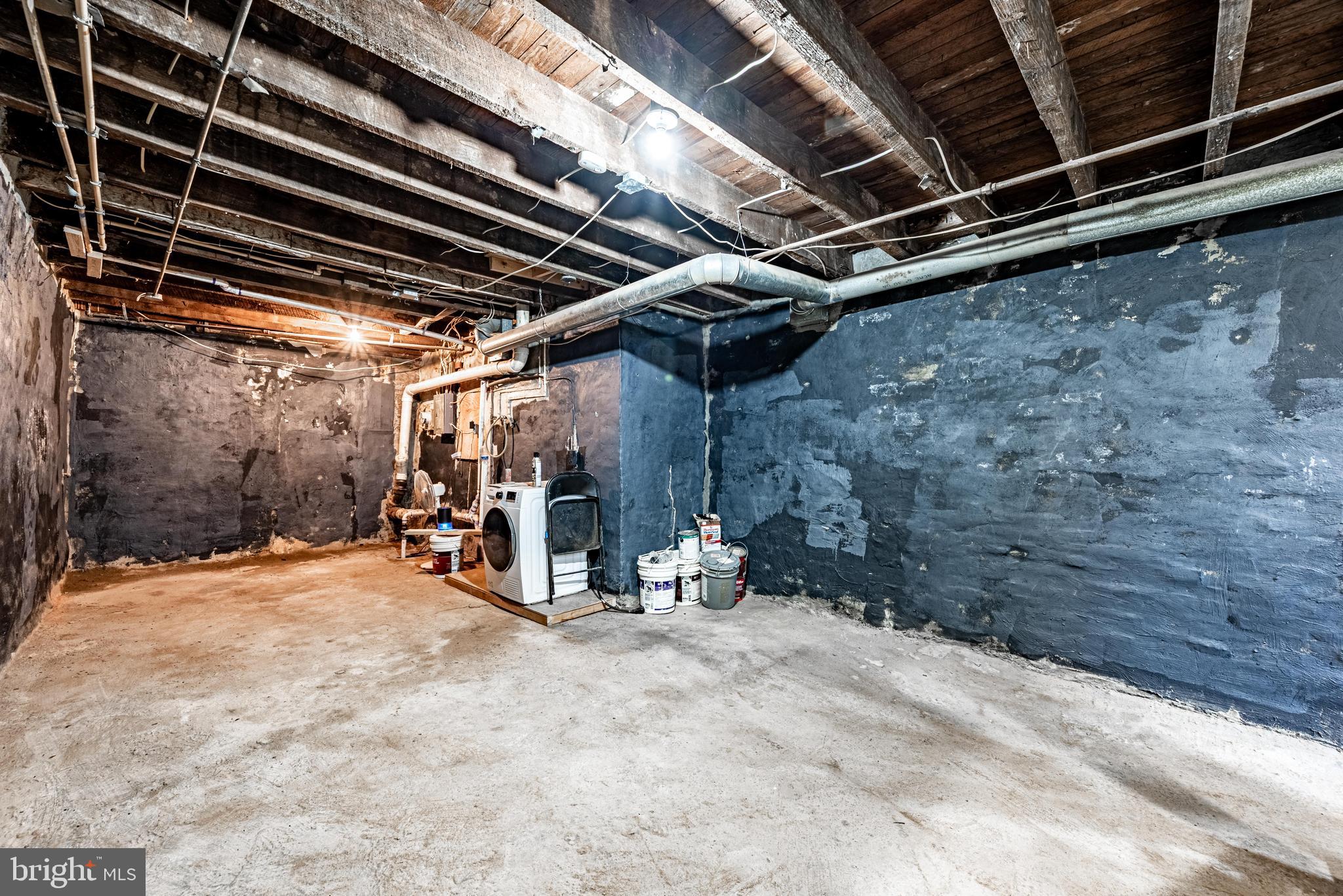 BROADWAY EAST - Residential