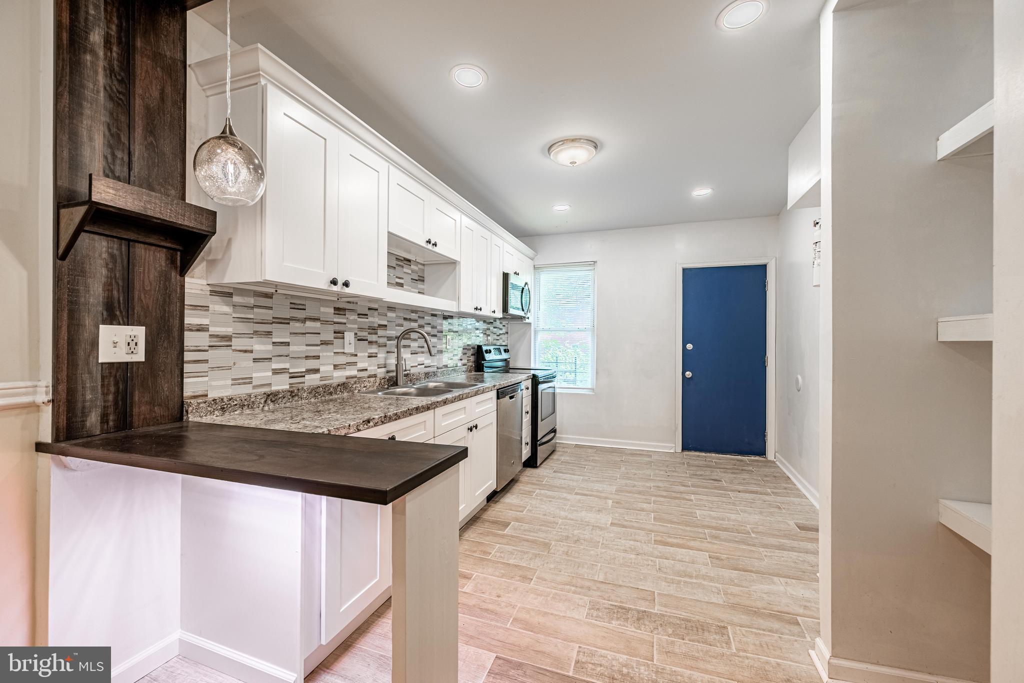 BROADWAY EAST - Residential