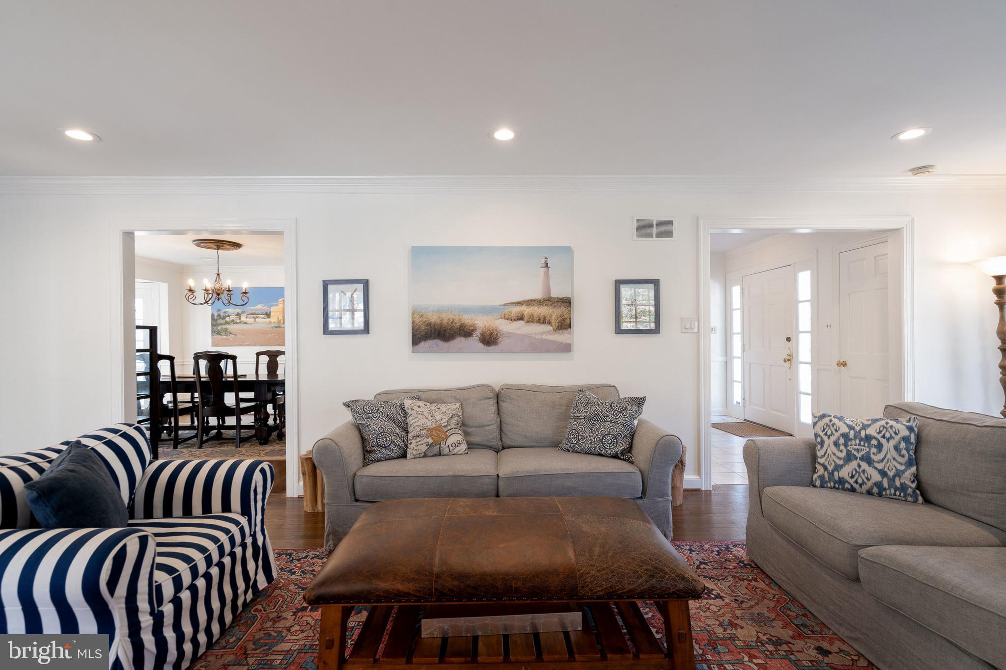 BRADLEY HILLS GROVE - Residential