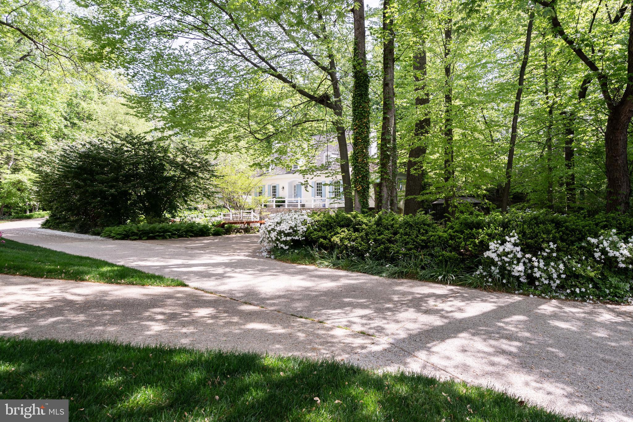 BRADLEY HILLS GROVE - Residential