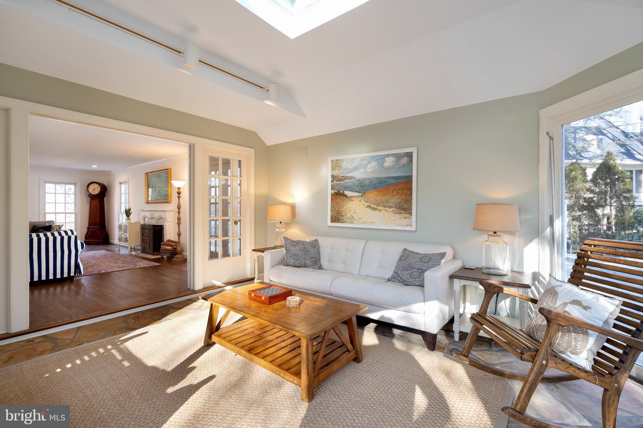 BRADLEY HILLS GROVE - Residential