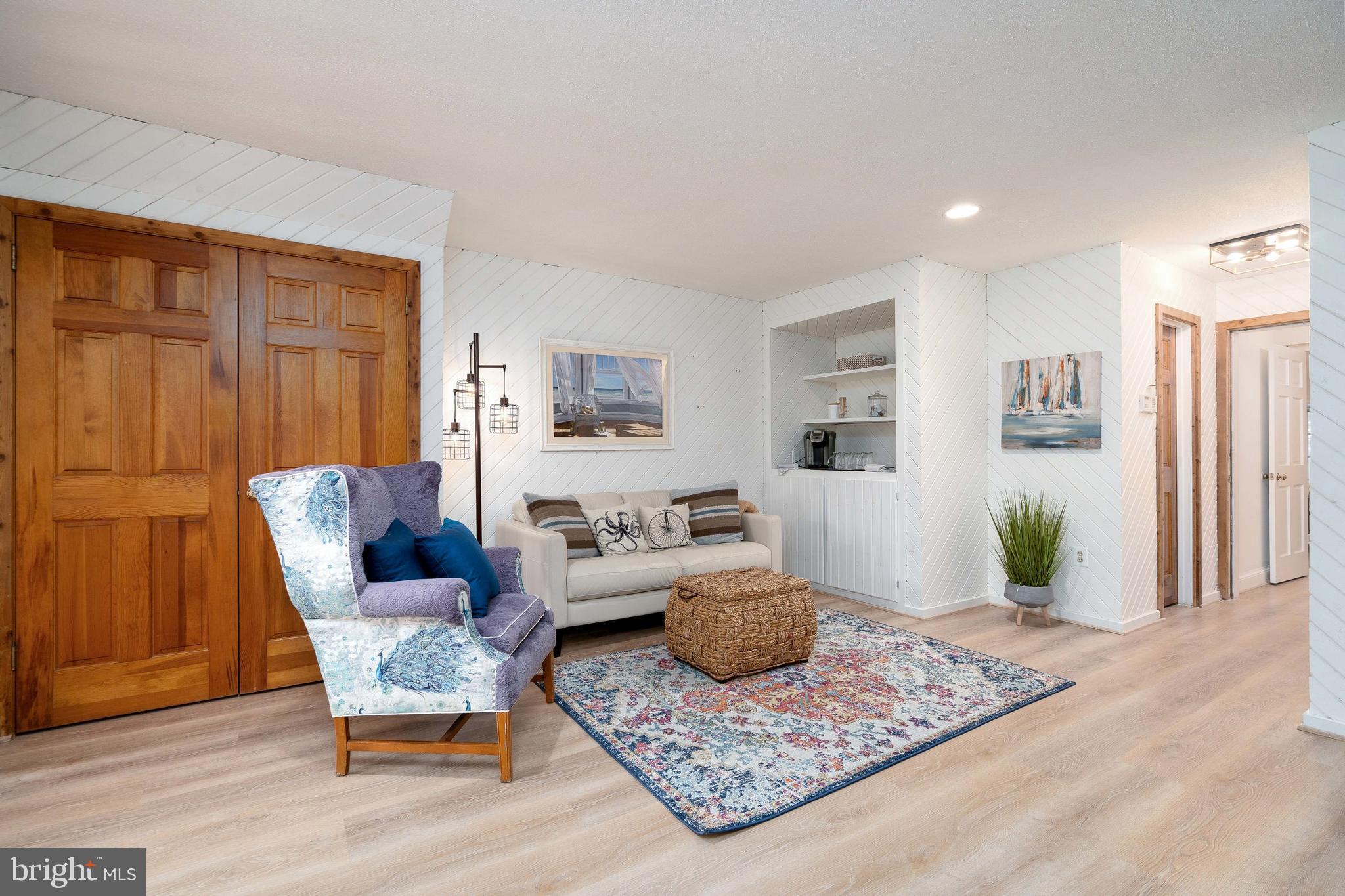 BRADLEY HILLS GROVE - Residential