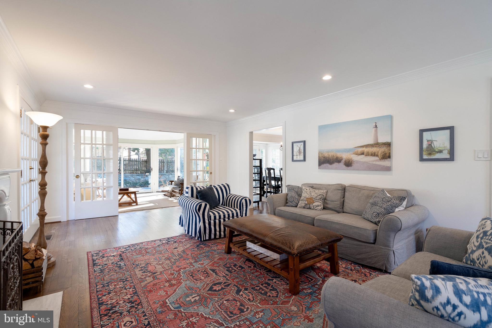 BRADLEY HILLS GROVE - Residential