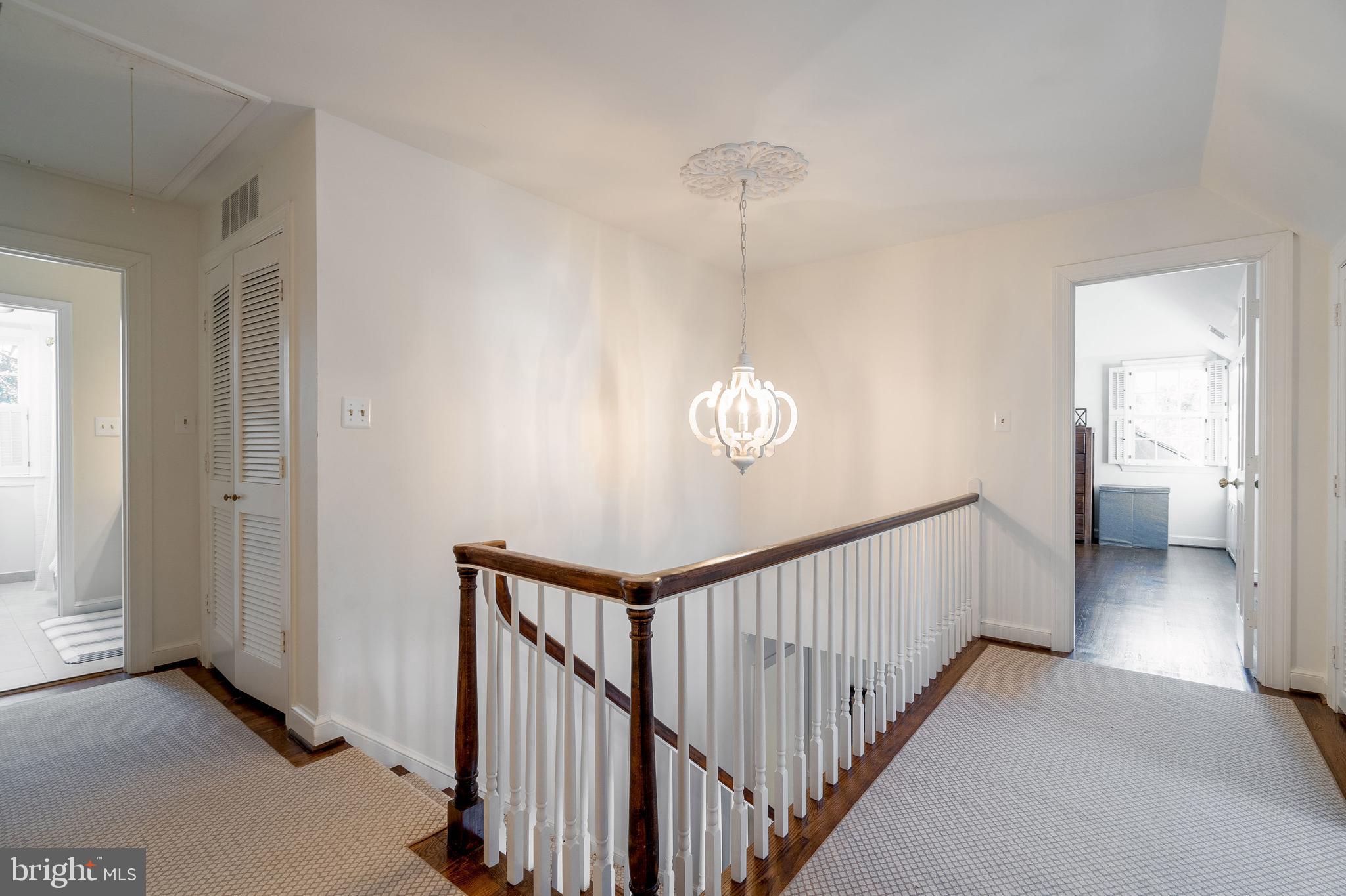 BRADLEY HILLS GROVE - Residential