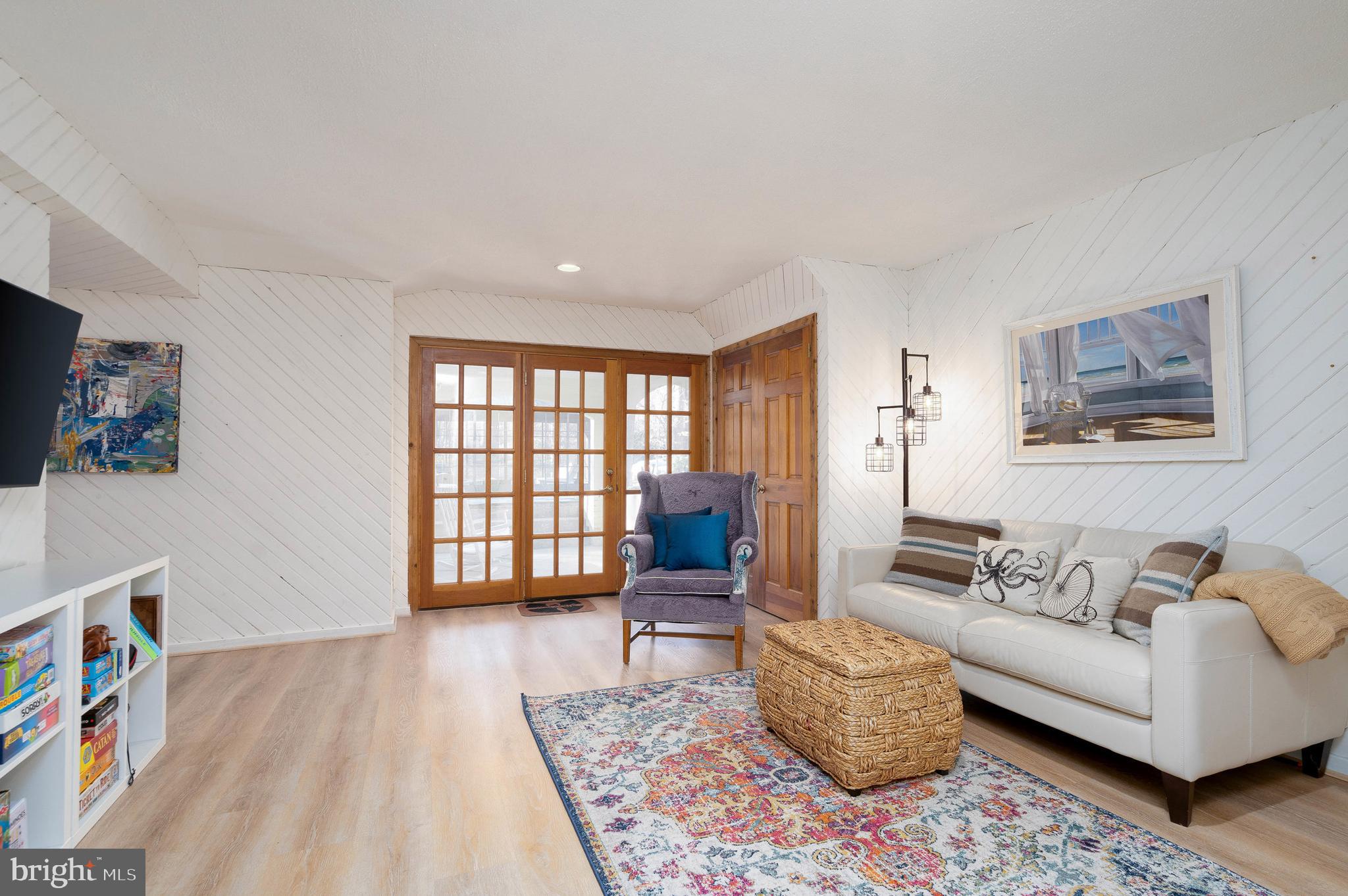 BRADLEY HILLS GROVE - Residential